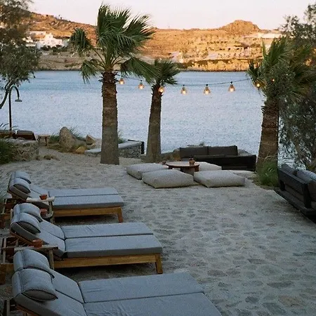 Soho Roc House Mykonos מלון פאראגה