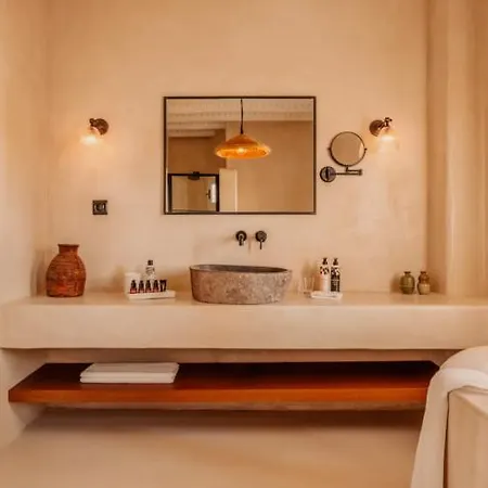 מלון Soho Roc House Mykonos 5*