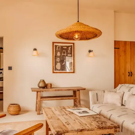 Soho Roc House Mykonos פאראגה