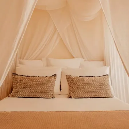 Soho Roc House Mykonos מלון פאראגה