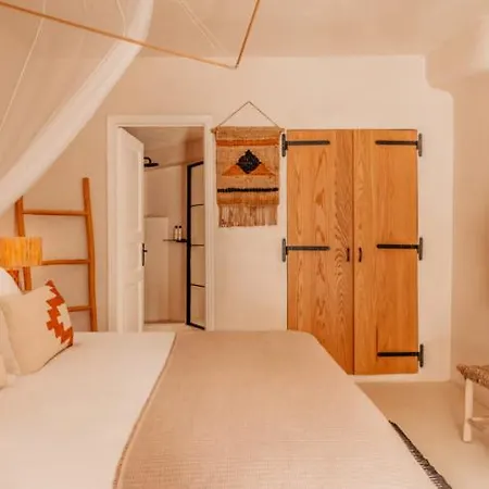 Soho Roc House Mykonos 5* פאראגה